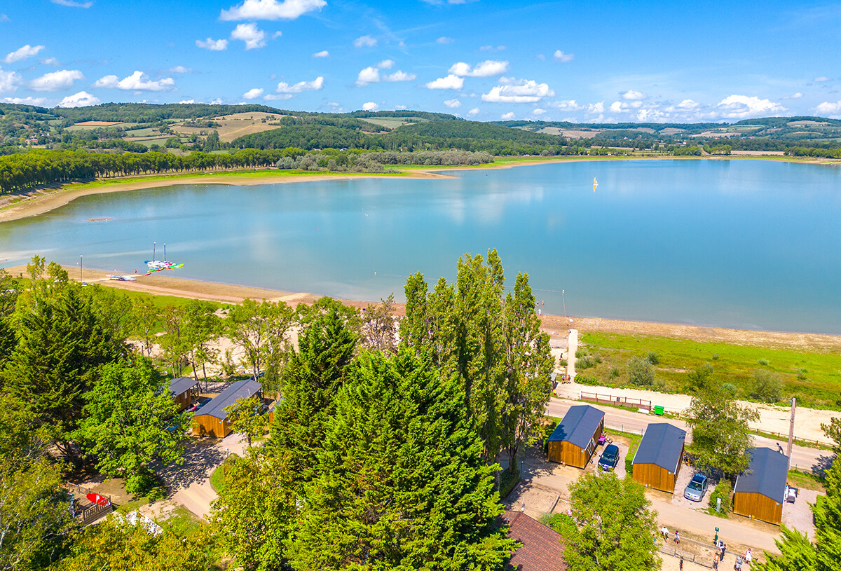 slider-03_lac-de-panthier-vue-lac-85061592_0.jpg