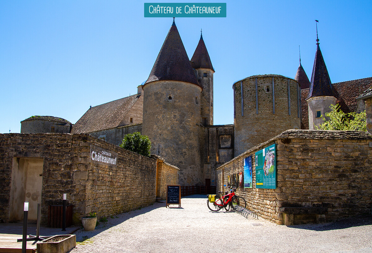 slider-11_lac-de-panthier-chateau-de-chateauneuf-fr-85061601_0.jpg