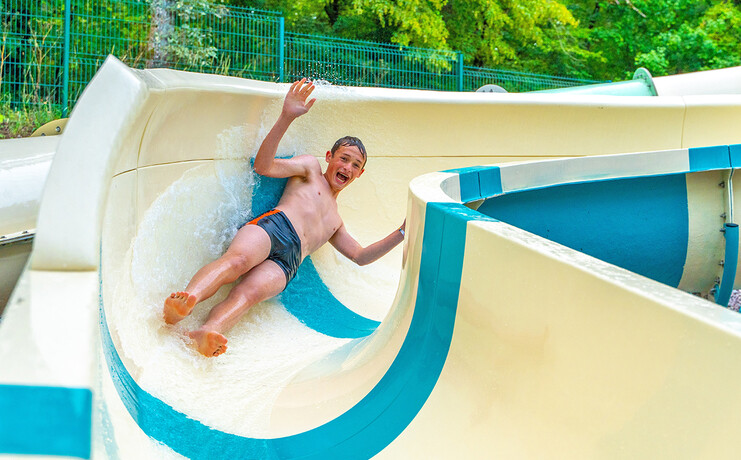 slider-13_lac-de-panthier-toboggan-85061603_0.jpg