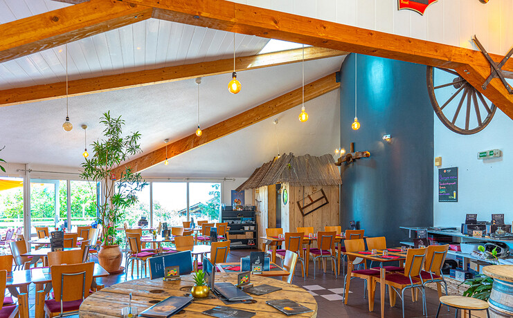 slider-19_lac-de-panthier-restaurant-85061609_0.jpg